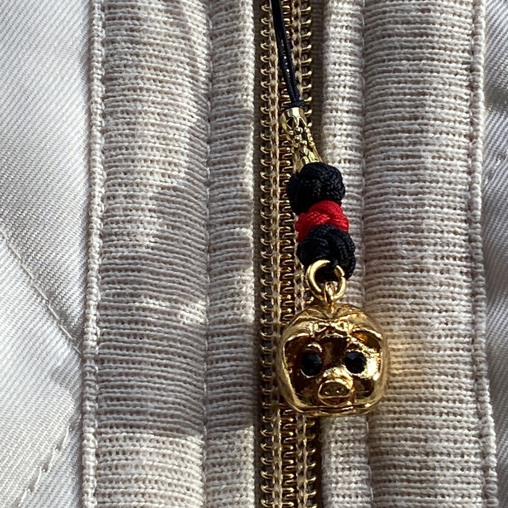 Little Gold Pig Zipper pull - Picture 3 of 3